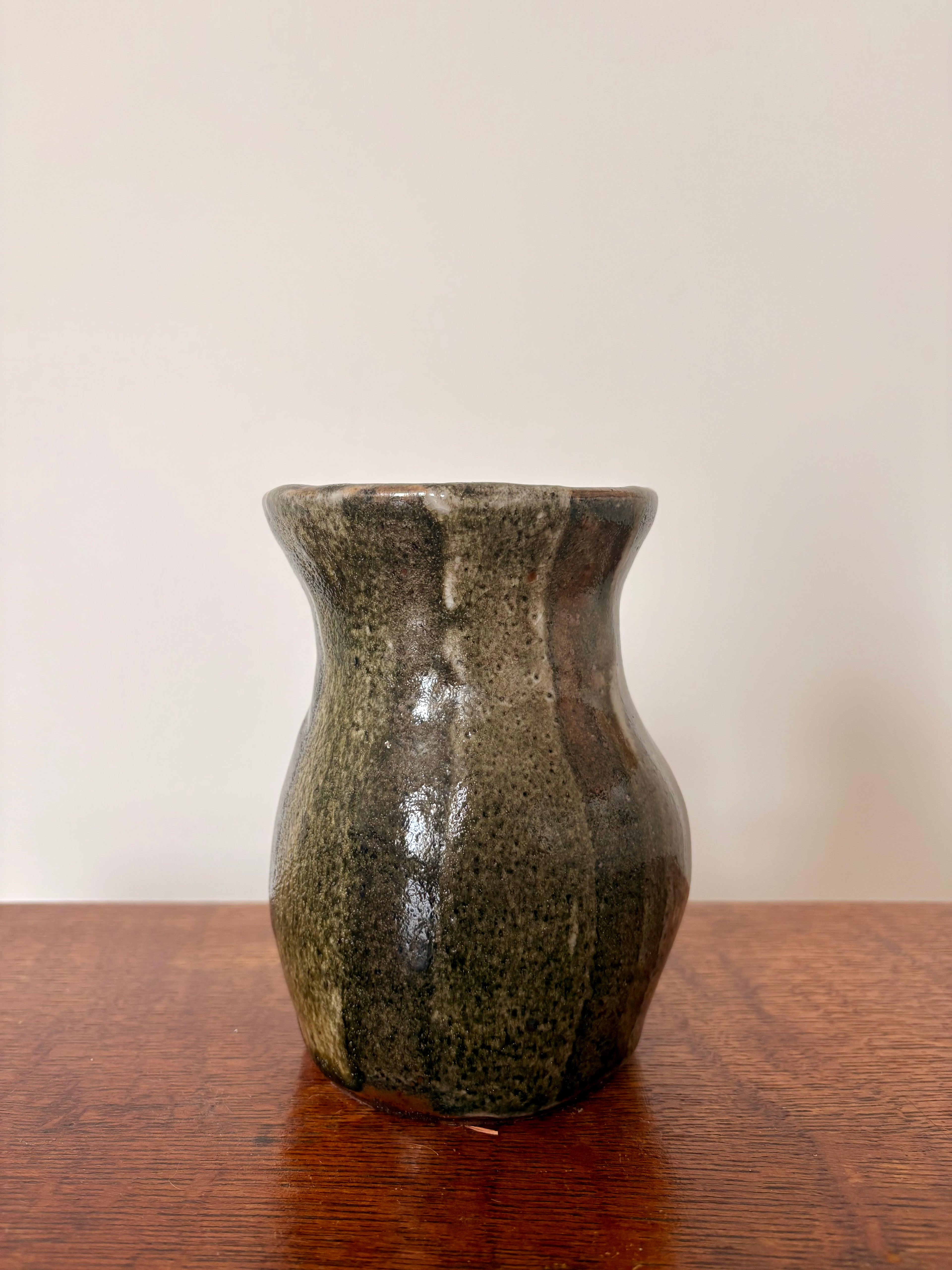 Wibble Wobble Moss Vase
