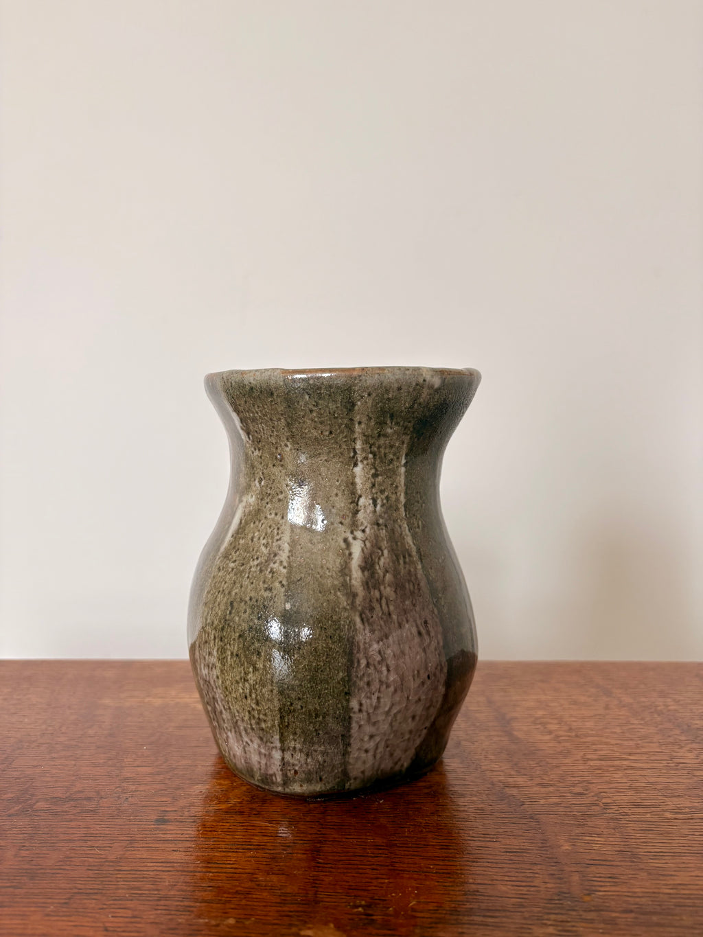 Wibble Wobble Moss Vase